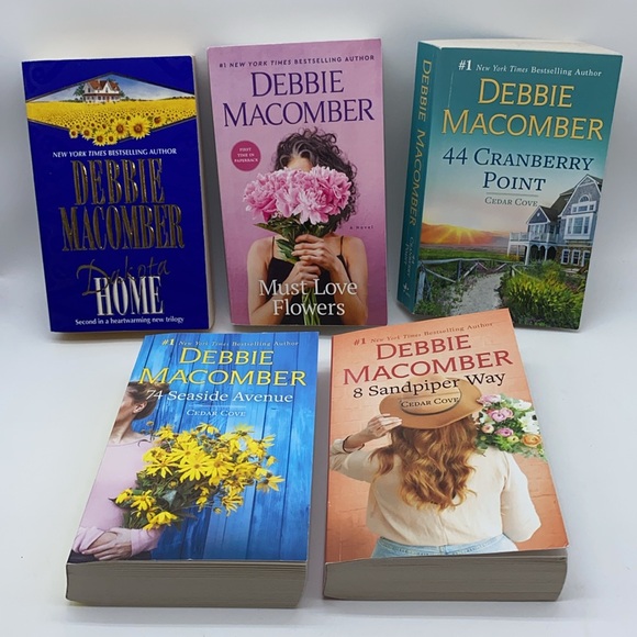 Debbie Macomber Bundle of 10 Softcover Books Cedar Cove Orchard Valley Dakota - Picture 8 of 8
